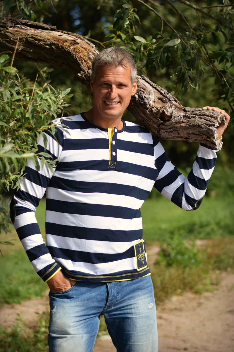 schnittmuster-shirt-fuer-herren-naehanleitung-von-meine-herzenswelt