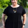 naehanleitung von meine herzenswelt damenshirt mit rueschen alcudia Simone Schmuckstück