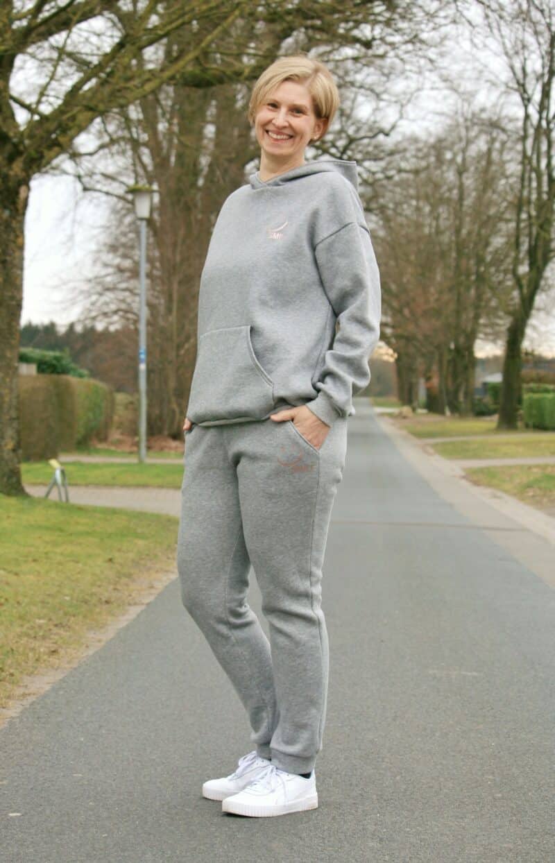 Jogginganzug für Damen - Schnittmuster - Hoodie und Jogginghose - Nähen - Meine Herzenswelt - LeNi Bader