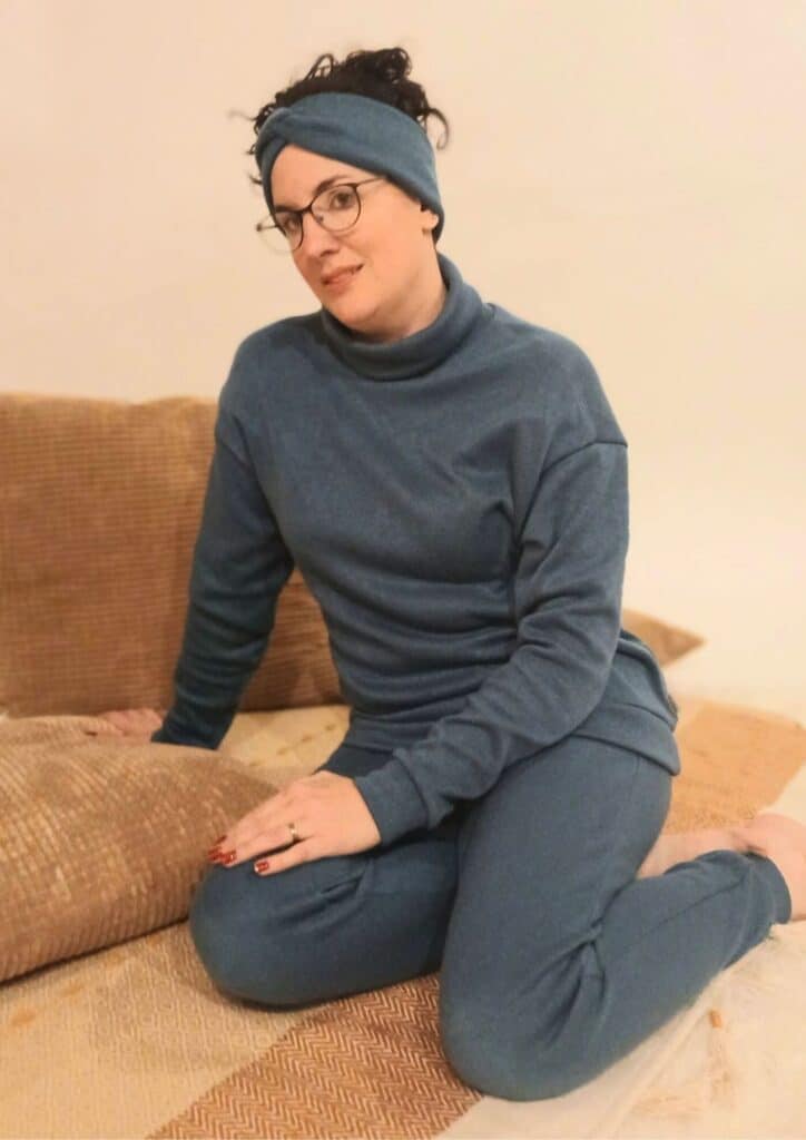 Outfit aus Strickstoffen nähen - Schnittmuster Strickstoffe - Strickhose nähen - Strickpullover nähen - Meine Herzenswelt - Kathrin Laura (2)