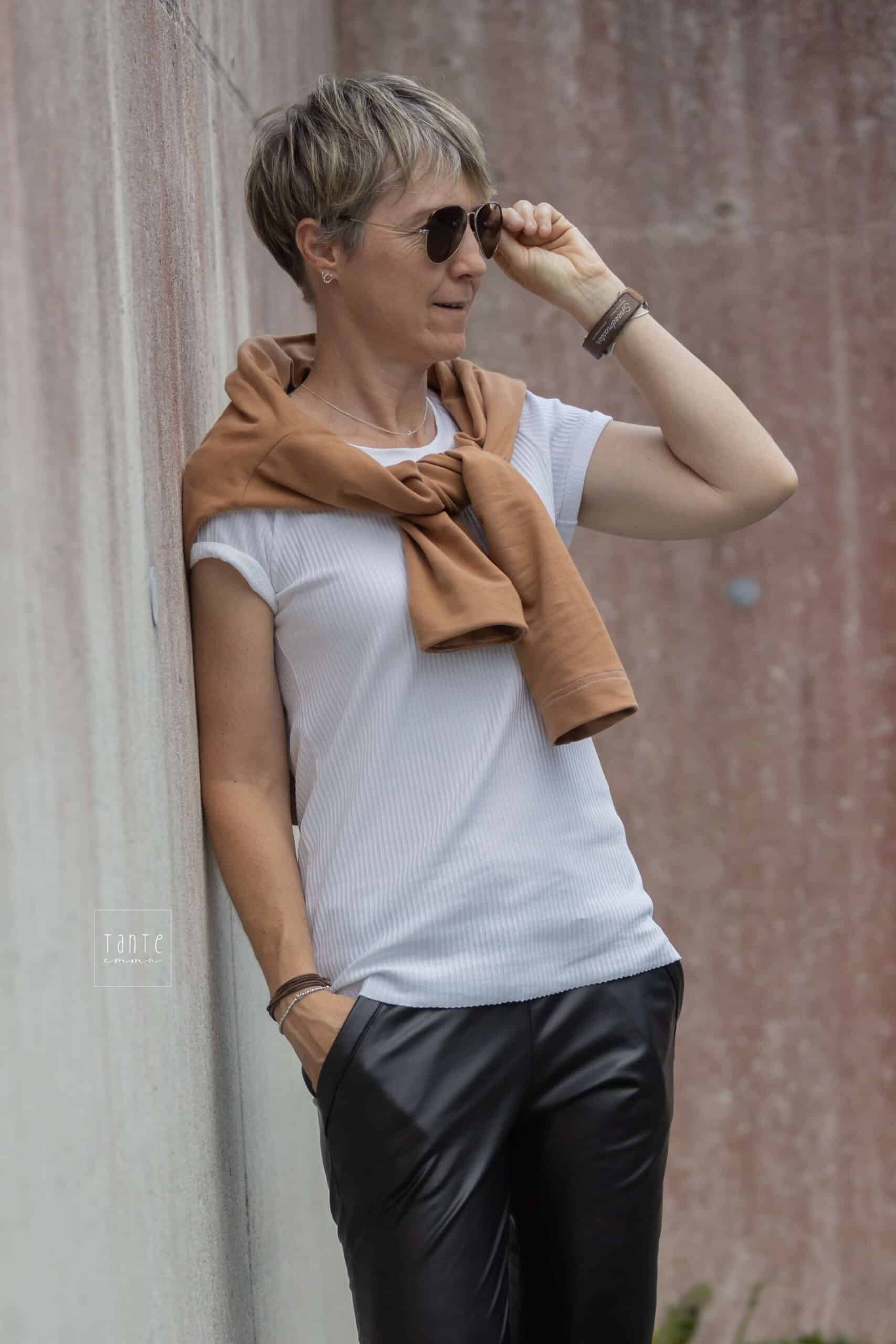 Outfit zum Nähen Kombi Schnittmuster Hose Jill Lederleggings Hoodie Montana Meine Herzenswelt - tanteemma