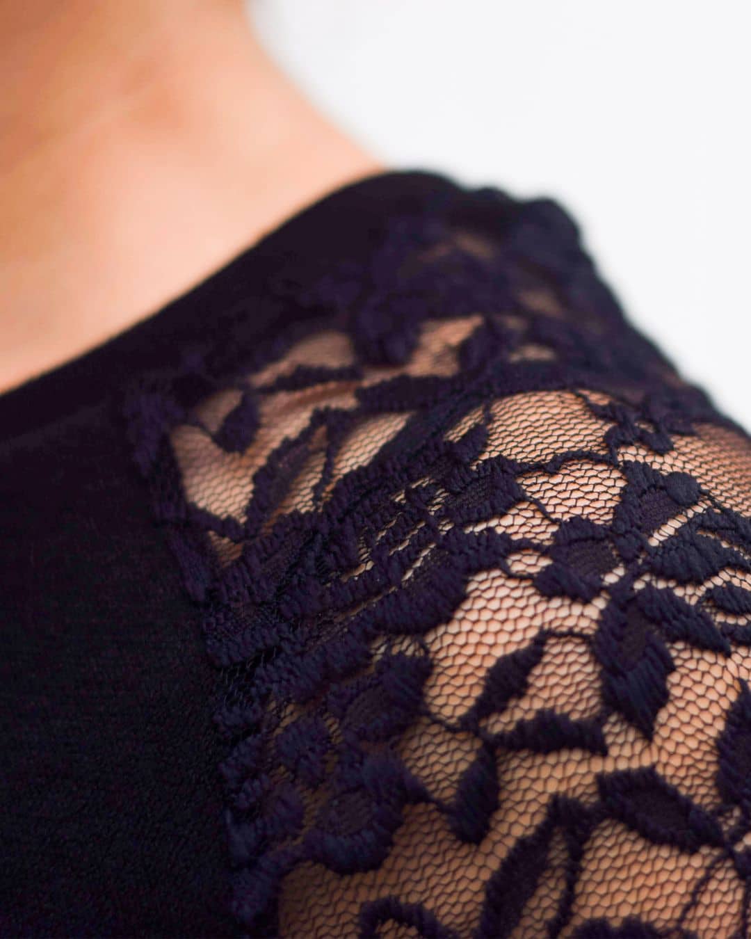 26 04 Nähen mit Spitze Pullover aus Spitze nähen eleganten Pullover nähen für Damen Mädchen Schnittmuster Vanja Meine Herzenswelt (11)