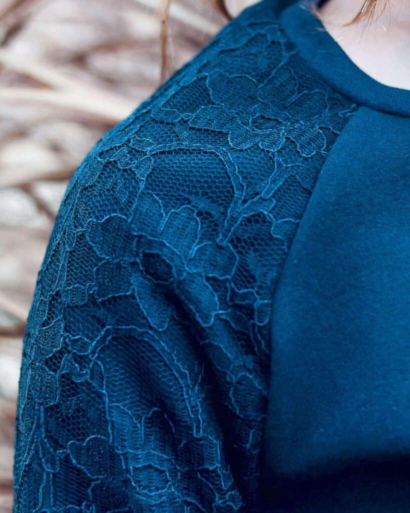 26 04 Nähen mit Spitze Pullover aus Spitze nähen eleganten Pullover nähen für Damen Mädchen Schnittmuster Vanja Meine Herzenswelt (2)