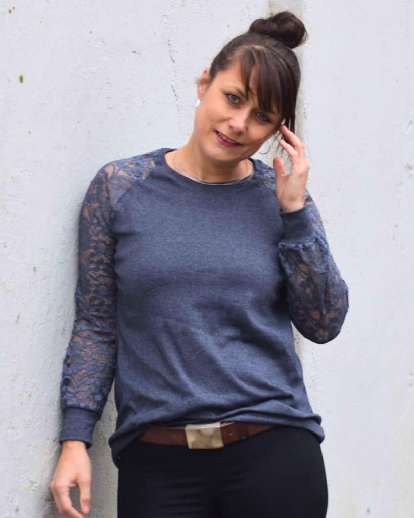 26 04 Nähen mit Spitze Pullover aus Spitze nähen eleganten Pullover nähen für Damen Mädchen Schnittmuster Vanja Meine Herzenswelt (4)