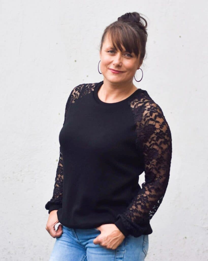 26 04 Nähen mit Spitze Pullover aus Spitze nähen eleganten Pullover nähen für Damen Mädchen Schnittmuster Vanja Meine Herzenswelt (7)